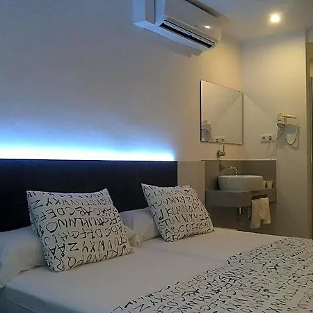 Hotel Ribas Lloret de Mar
